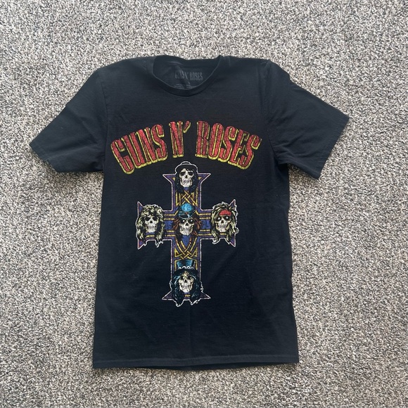 Tops - Guns N’ Roses Graphic Band Tee Small • Black Rock T-Shirt